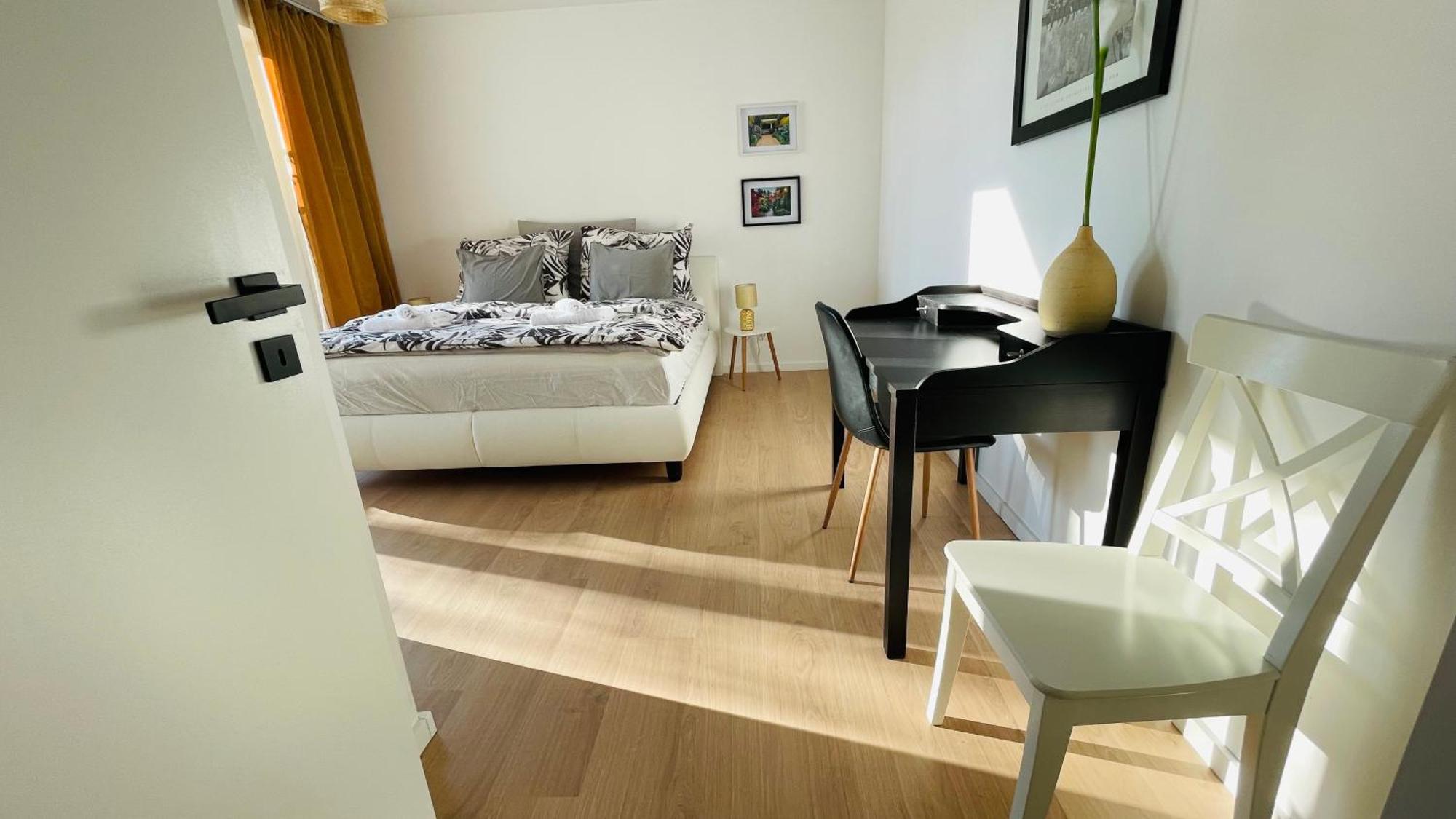 House Flow, 3 Room, Free 2 Parking ブラチスラヴァ エクステリア 写真