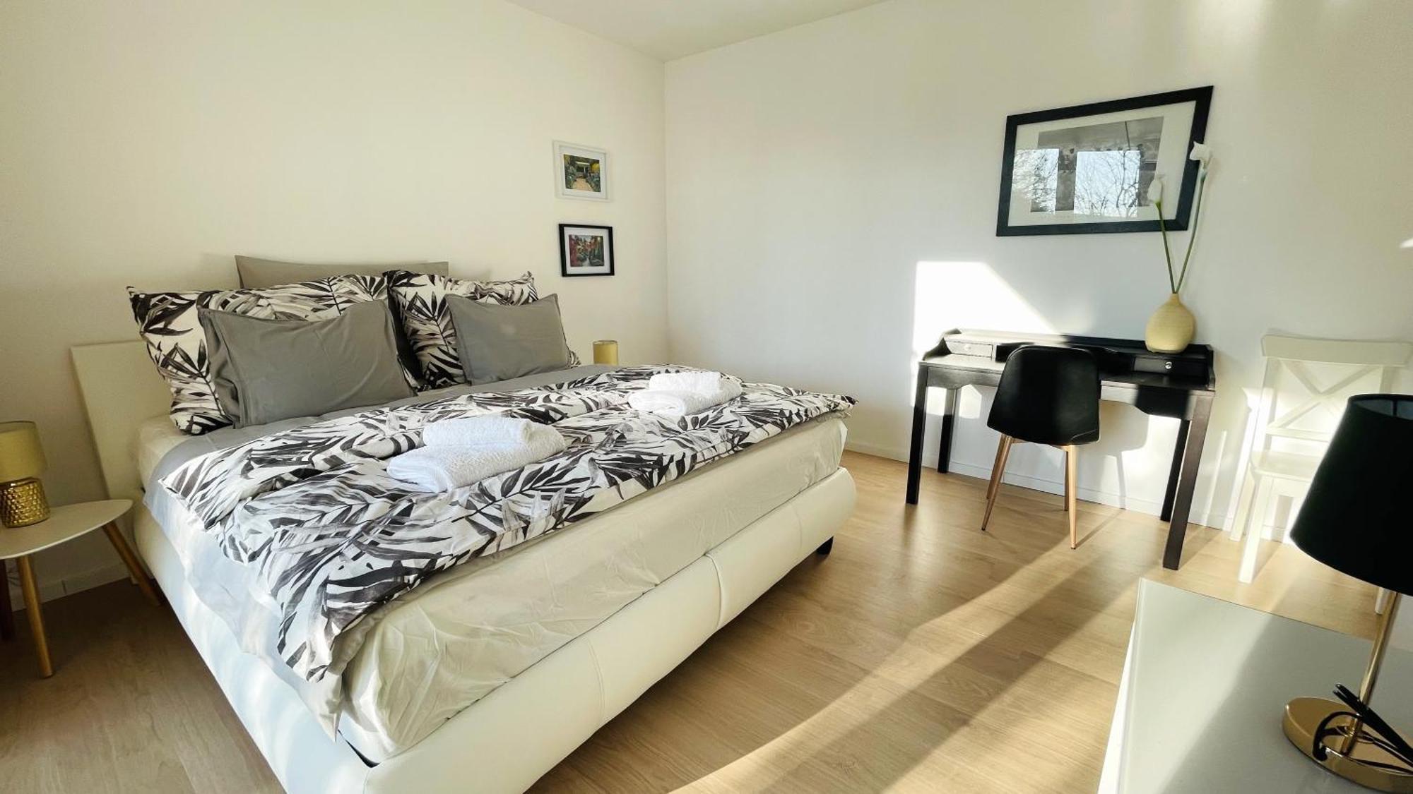 House Flow, 3 Room, Free 2 Parking ブラチスラヴァ エクステリア 写真