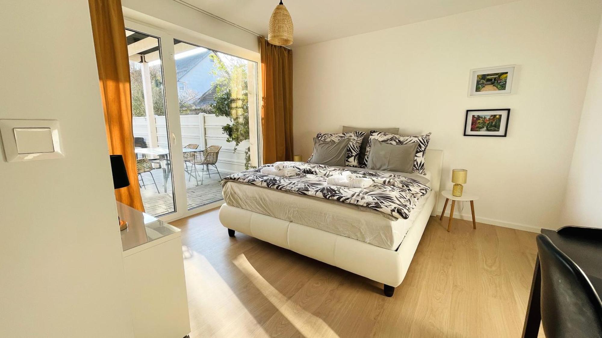 House Flow, 3 Room, Free 2 Parking ブラチスラヴァ エクステリア 写真