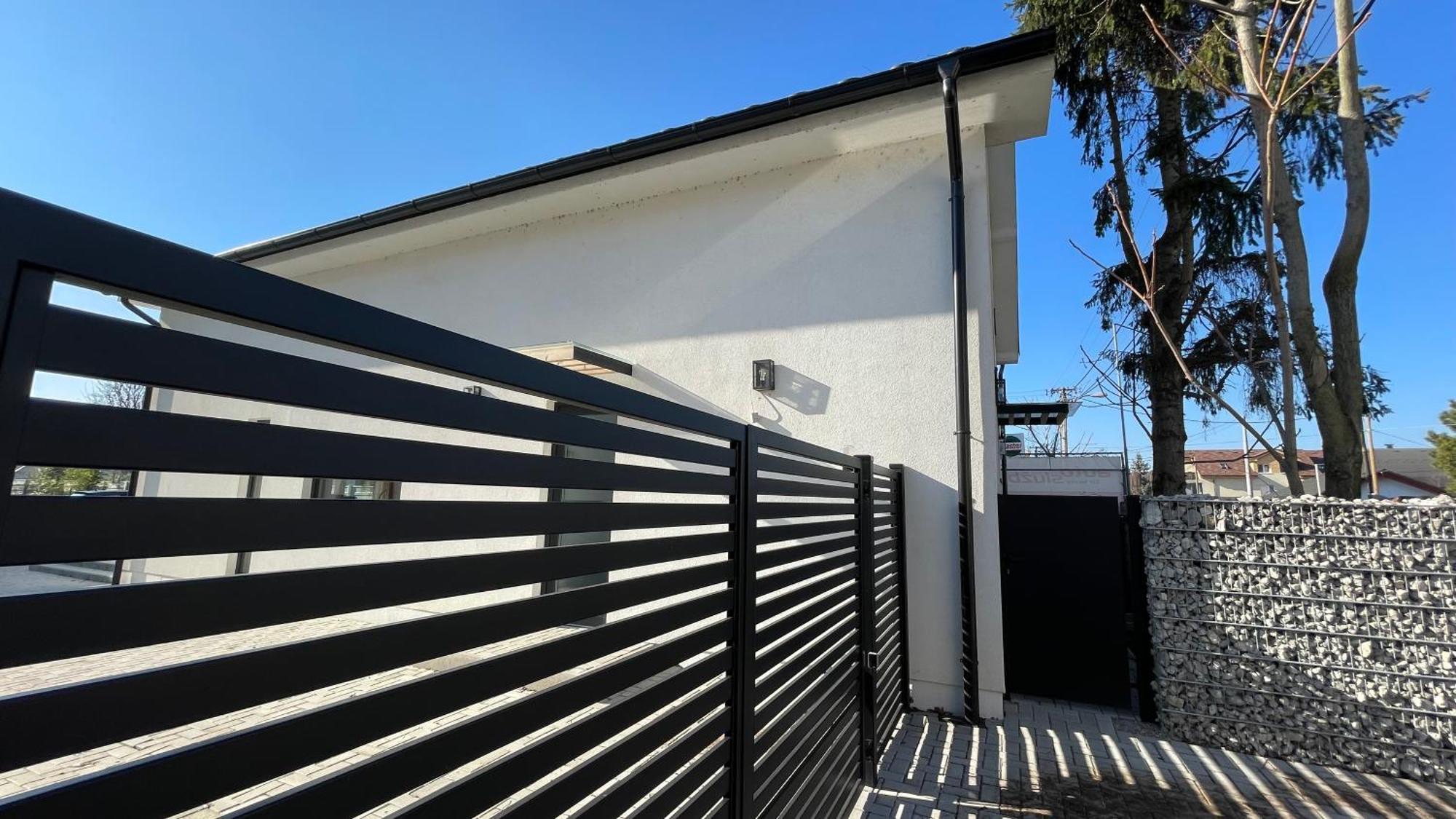 House Flow, 3 Room, Free 2 Parking ブラチスラヴァ エクステリア 写真