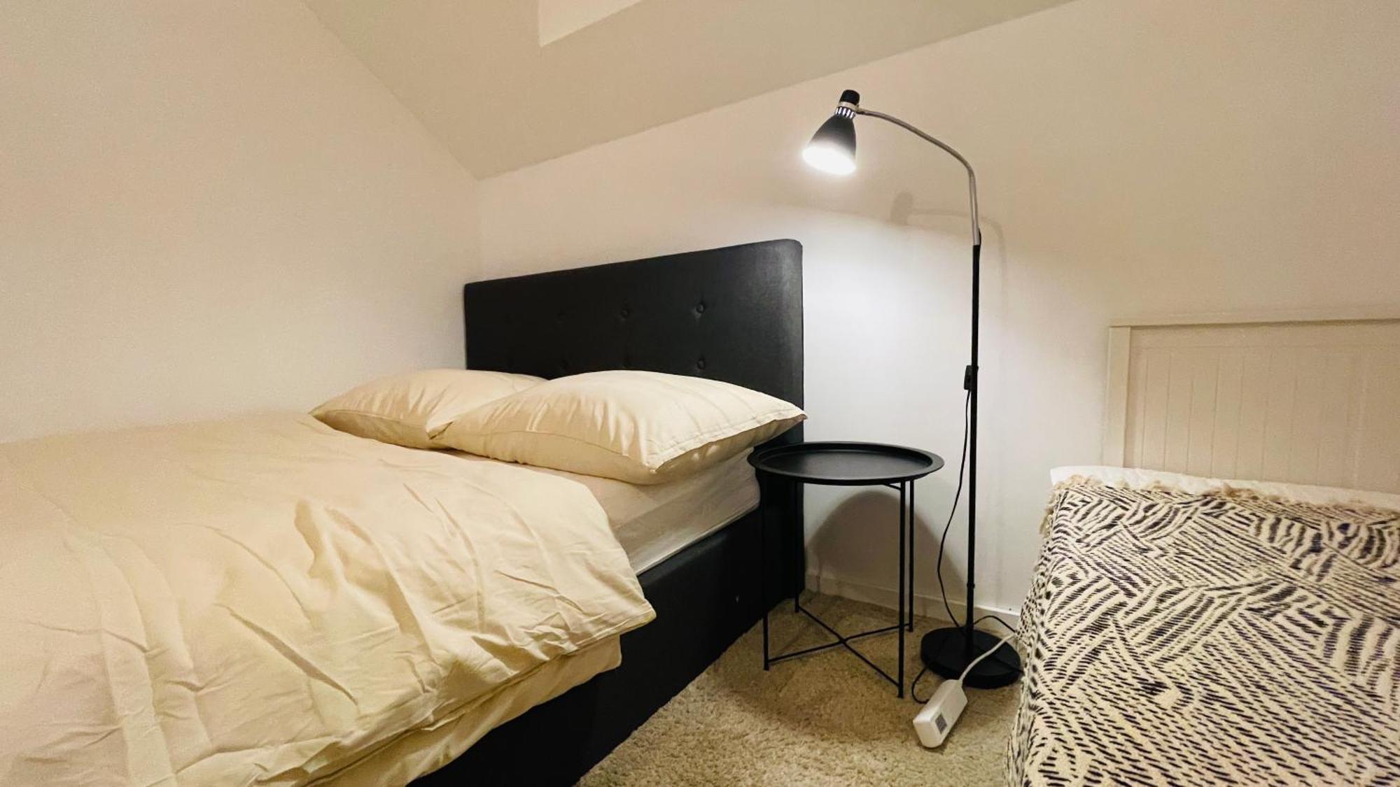 House Flow, 3 Room, Free 2 Parking ブラチスラヴァ エクステリア 写真