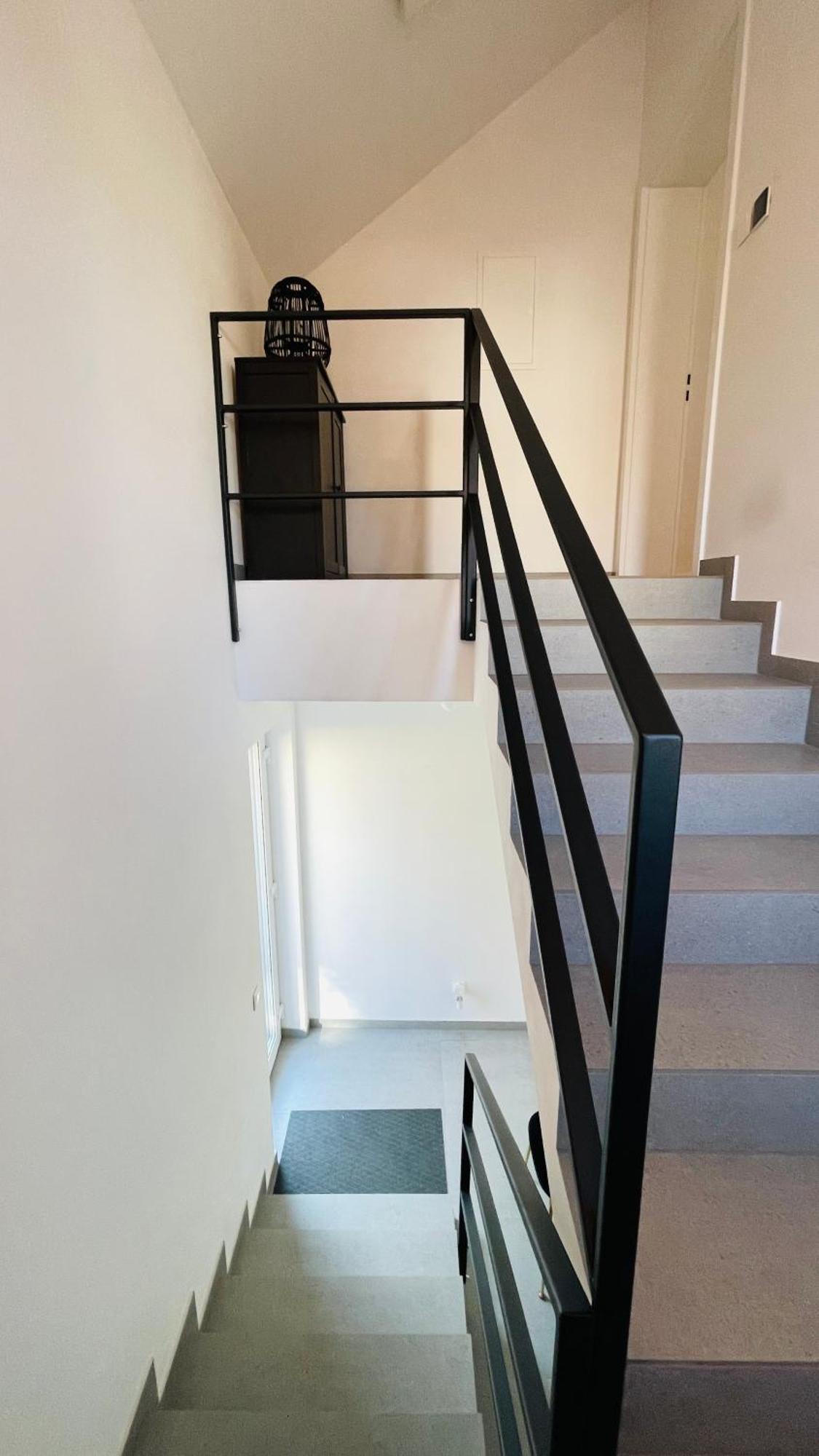 House Flow, 3 Room, Free 2 Parking ブラチスラヴァ エクステリア 写真