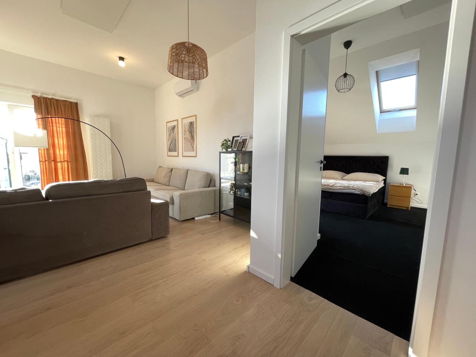 House Flow, 3 Room, Free 2 Parking ブラチスラヴァ エクステリア 写真